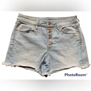 Universal Thread Distressed Jean Shorts-Light Wash-Women’s Size 8-Button Fly